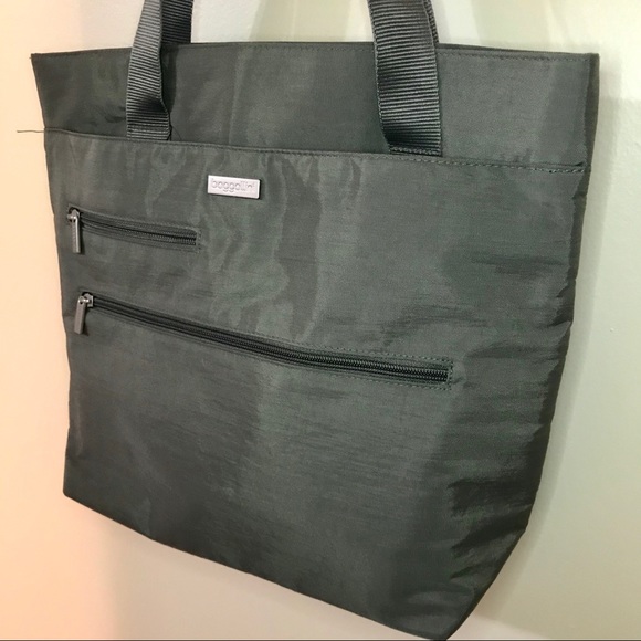 NWT Baggallini Gray Special Edition Tote - Picture 4 of 7